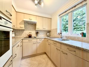 Kitchen- click for photo gallery